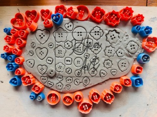 Wykrojniki guziki 45 szt