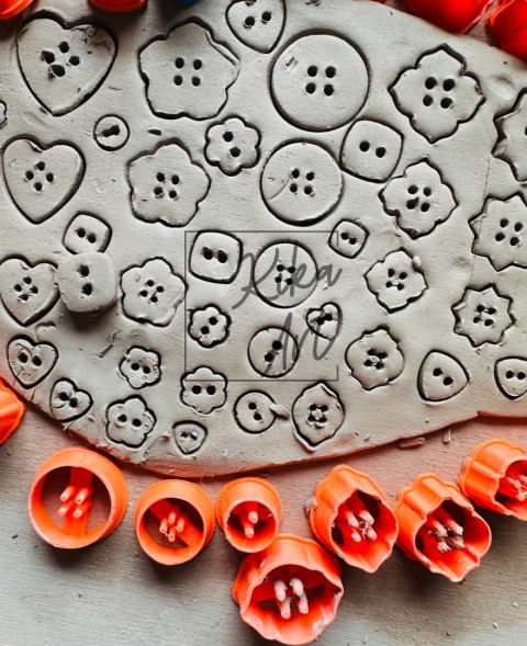 Zestaw wykrojników do guzików – 45 sztuk