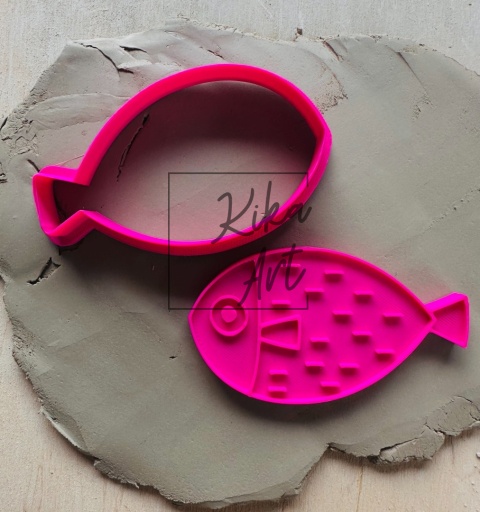 Fish with circles – cutter & clay stamp