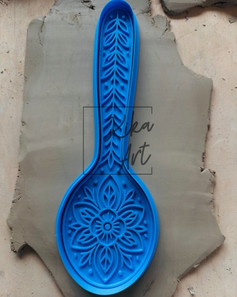 Stempel i wykrojnik do gliny – łyżka z kwiatem mandali