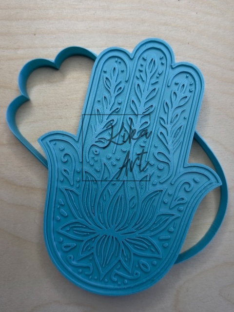 Hamsa z lotosem
