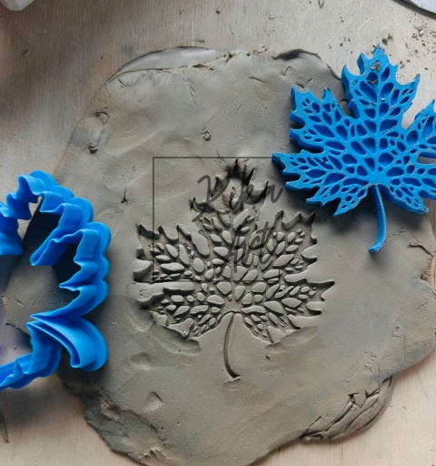 Clay stamp and cutter – perforated leaf