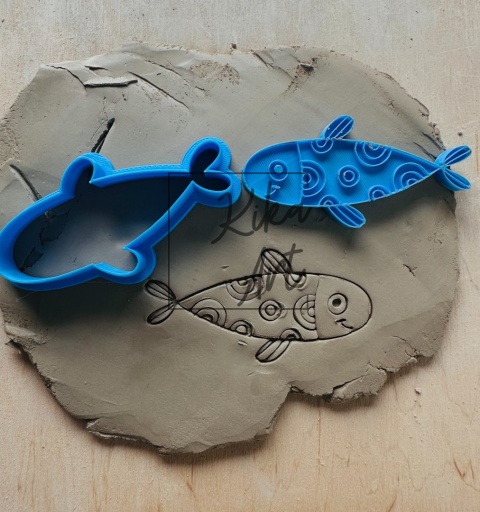 Fish with circles – cutter & clay stamp