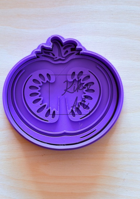Wykrojnik + Stempel Połóweczka Pomidora – Soczysty Detal w Twojej Glinie!