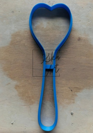 Wykrojnik do gliny – Łyżka pełna miłości