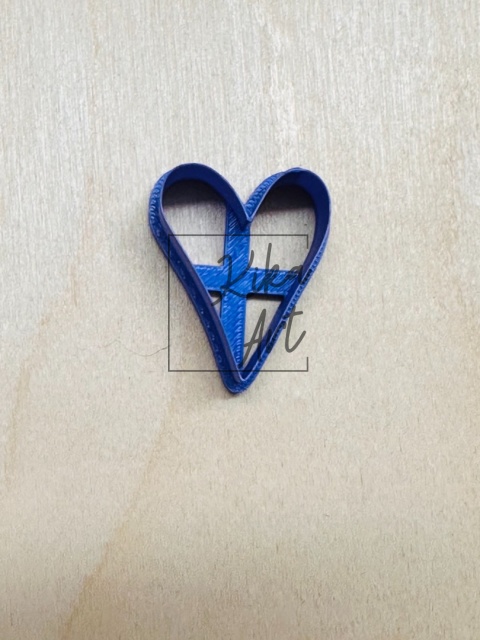 Wykrojniki do gliny – kopnięte serca (3 cm / 5 cm / 10 cm)