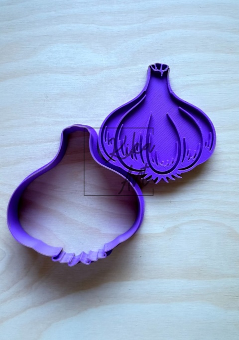 Garlic Cutter + Stamp Set – Mr. Garlic is in the House!