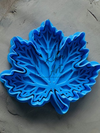 Stempel i wykrojnik – liść klonu